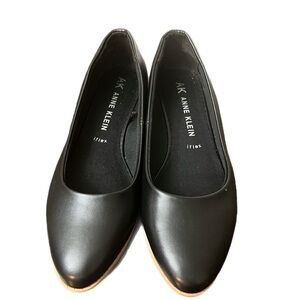 Anne Klein Iflex Serene Black Vegan Leather, Slip on, Ballet Flat. Wmn 9M